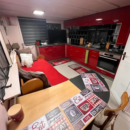 Mobilhome Romantique Avec Parking Prive